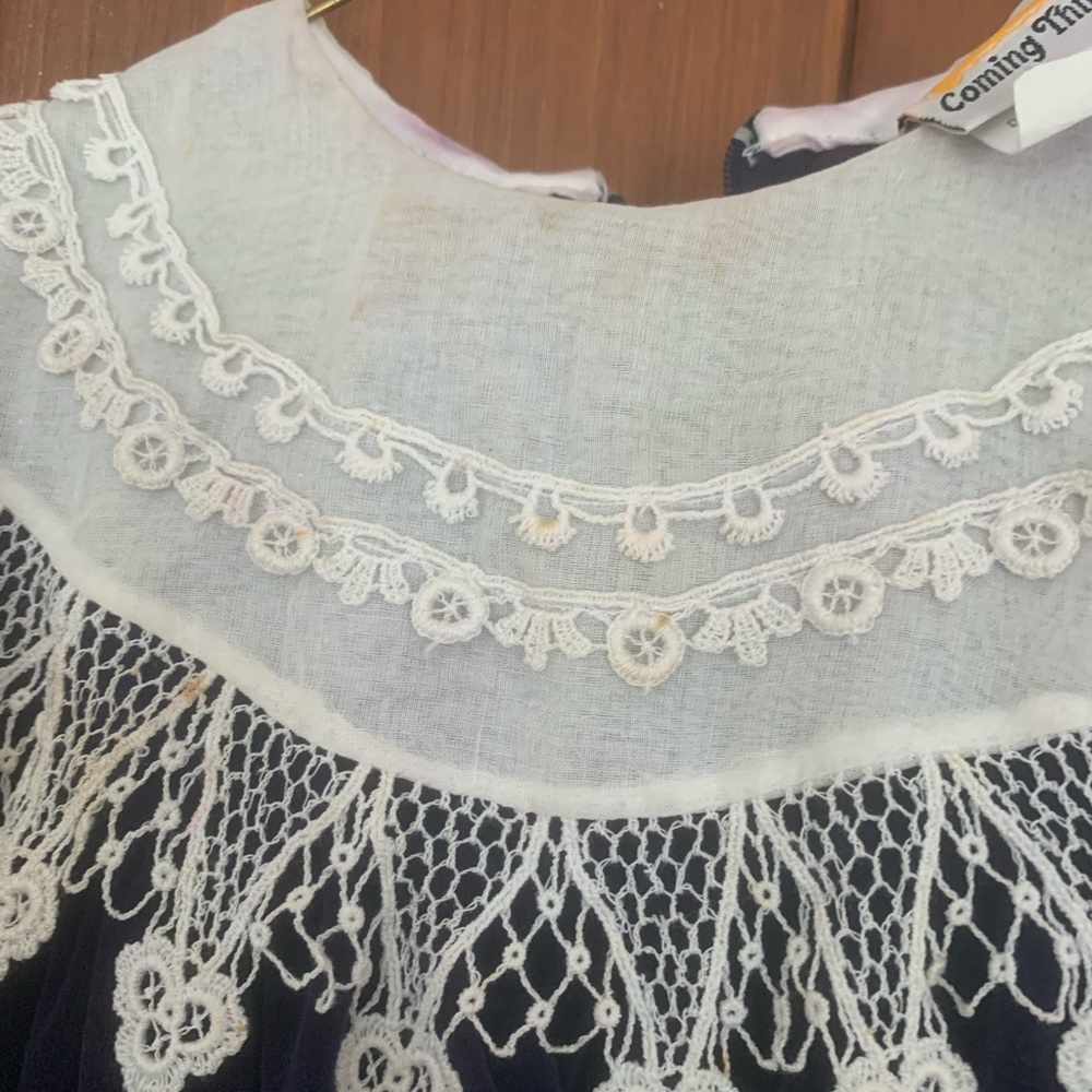 Vintage velvet dress with lace collar